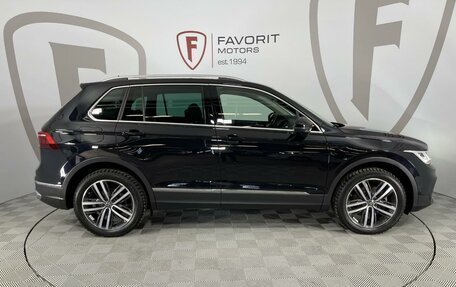 Volkswagen Tiguan II, 2021 год, 4 450 000 рублей, 4 фотография