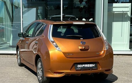 Nissan Leaf I, 2016 год, 1 225 000 рублей, 2 фотография