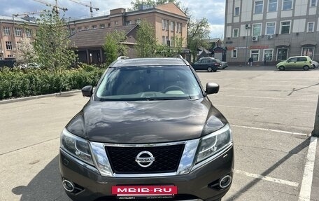 Nissan Pathfinder, 2014 год, 2 050 000 рублей, 2 фотография