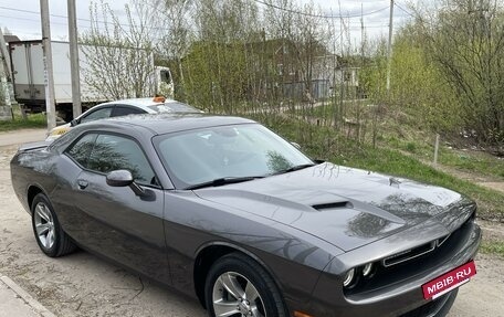 Dodge Challenger III рестайлинг 2, 2019 год, 2 500 000 рублей, 2 фотография