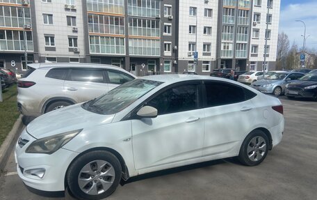 Hyundai Solaris II рестайлинг, 2013 год, 520 000 рублей, 3 фотография