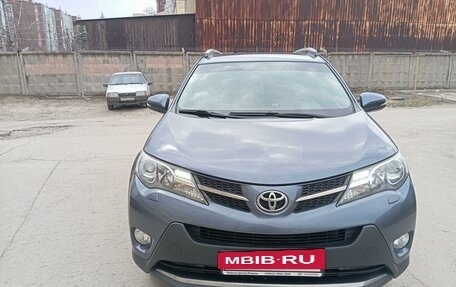 Toyota RAV4, 2013 год, 1 890 000 рублей, 2 фотография