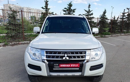Mitsubishi Pajero IV, 2014 год, 2 990 000 рублей, 2 фотография