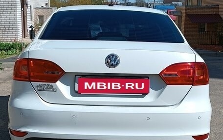 Volkswagen Jetta VI, 2012 год, 995 000 рублей, 2 фотография