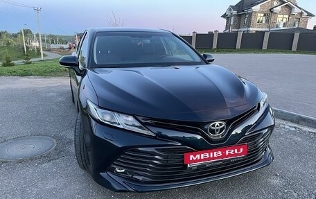 Toyota Camry, 2019 год, 2 990 000 рублей, 2 фотография