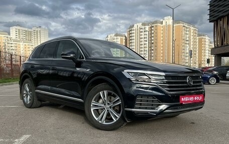 Volkswagen Touareg III, 2019 год, 5 950 000 рублей, 4 фотография