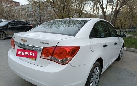 Chevrolet Cruze II, 2011 год, 739 000 рублей, 3 фотография