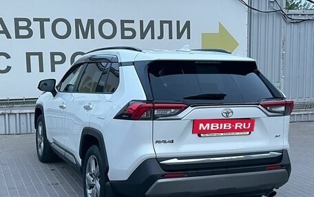 Toyota RAV4, 2020 год, 3 599 000 рублей, 6 фотография