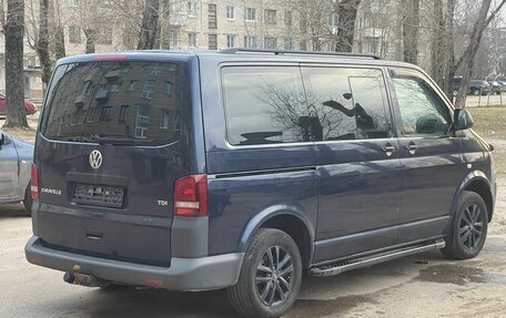 Volkswagen Caravelle T5, 2010 год, 1 750 000 рублей, 3 фотография