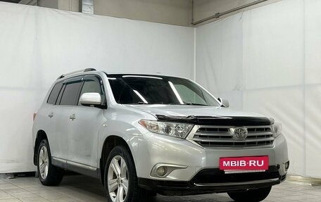 Toyota Highlander III, 2010 год, 2 305 000 рублей, 3 фотография