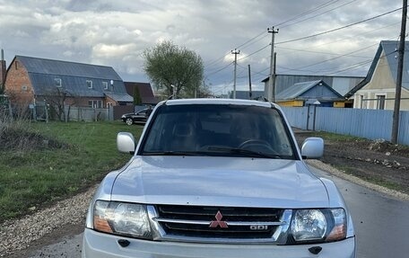 Mitsubishi Pajero III рестайлинг, 2000 год, 690 000 рублей, 2 фотография