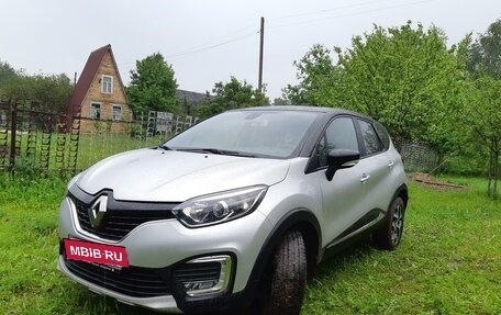 Renault Kaptur I рестайлинг, 2017 год, 1 490 000 рублей, 2 фотография