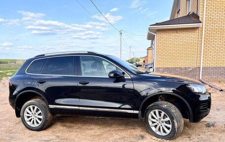 Volkswagen Touareg III, 2011 год, 3 000 000 рублей, 2 фотография