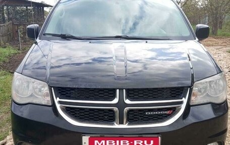 Dodge Caravan V, 2012 год, 1 100 000 рублей, 2 фотография