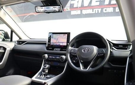 Toyota RAV4, 2021 год, 2 500 000 рублей, 7 фотография
