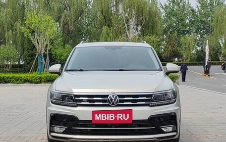 Volkswagen Tiguan II, 2021 год, 2 950 000 рублей, 2 фотография