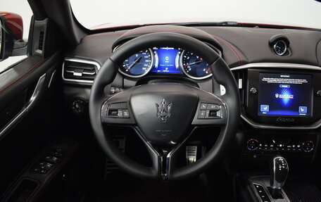 Maserati Ghibli, 2015 год, 2 749 000 рублей, 10 фотография