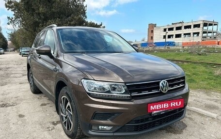 Volkswagen Tiguan II, 2018 год, 3 040 000 рублей, 4 фотография