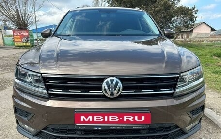 Volkswagen Tiguan II, 2018 год, 3 040 000 рублей, 3 фотография