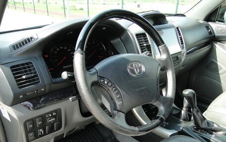 Toyota Land Cruiser Prado 120 рестайлинг, 2007 год, 2 300 000 рублей, 4 фотография