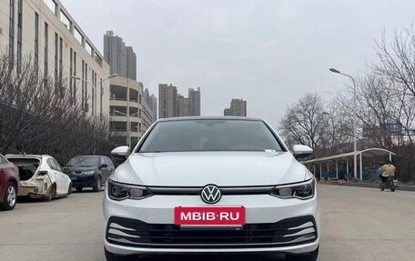 Volkswagen Golf VIII, 2021 год, 1 860 000 рублей, 2 фотография