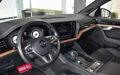 Volkswagen Touareg III, 2018 год, 4 753 000 рублей, 10 фотография
