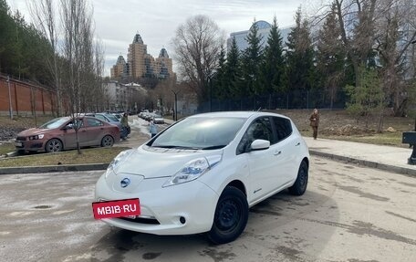 Nissan Leaf I, 2015 год, 970 000 рублей, 3 фотография