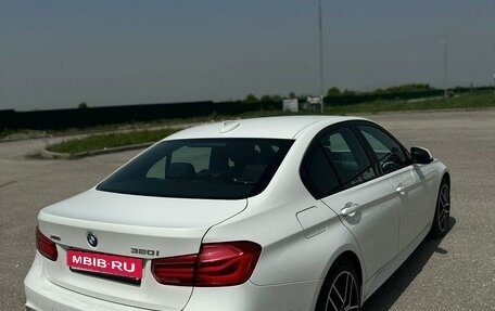 BMW 3 серия, 2018 год, 2 700 000 рублей, 4 фотография