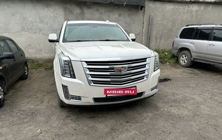 Cadillac Escalade IV, 2015 год, 4 650 000 рублей, 2 фотография