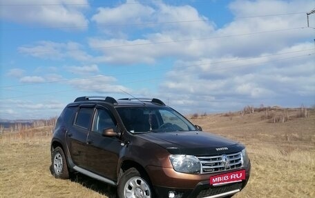 Renault Duster I рестайлинг, 2014 год, 980 000 рублей, 2 фотография