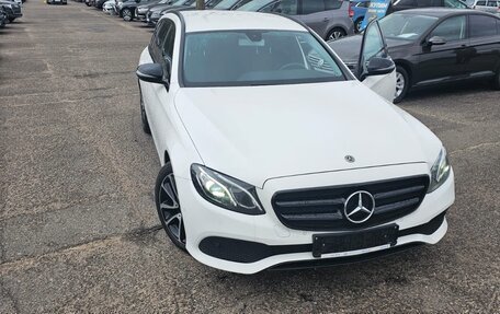Mercedes-Benz E-Класс, 2018 год, 2 800 000 рублей, 4 фотография