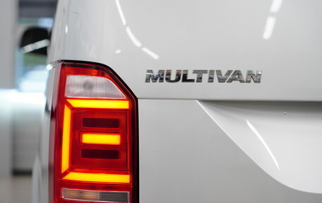 Volkswagen Multivan T6 рестайлинг, 2019 год, 4 700 000 рублей, 5 фотография