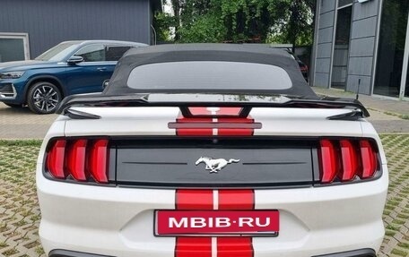 Ford Mustang VI рестайлинг, 2019 год, 4 150 000 рублей, 7 фотография
