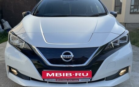 Nissan Leaf II, 2018 год, 1 920 000 рублей, 3 фотография