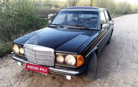 Mercedes-Benz W123, 1982 год, 333 000 рублей, 2 фотография