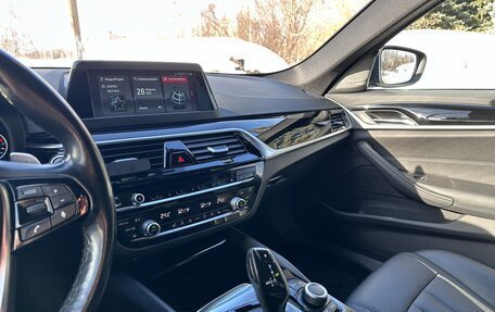 BMW 5 серия, 2018 год, 3 400 000 рублей, 3 фотография