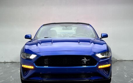 Ford Mustang VI рестайлинг, 2021 год, 2 350 000 рублей, 3 фотография