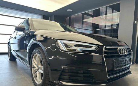 Audi A4, 2017 год, 2 371 000 рублей, 3 фотография