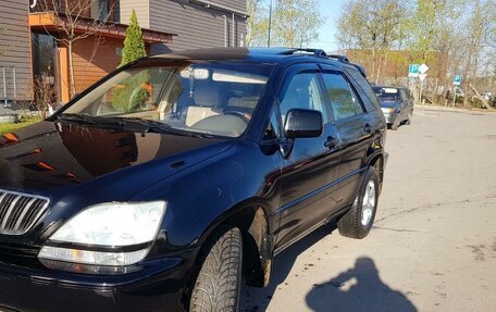 Lexus RX IV рестайлинг, 2001 год, 900 000 рублей, 3 фотография