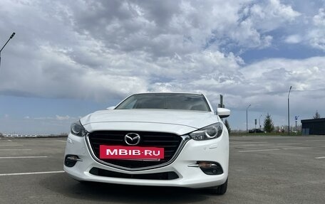 Mazda 3, 2018 год, 2 099 000 рублей, 4 фотография