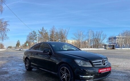 Mercedes-Benz C-Класс, 2012 год, 890 000 рублей, 3 фотография
