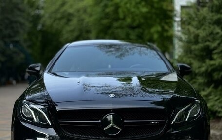 Mercedes-Benz E-Класс, 2017 год, 4 300 000 рублей, 5 фотография