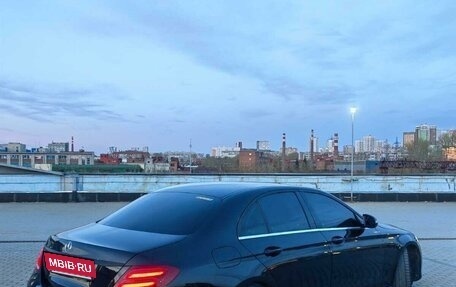 Mercedes-Benz E-Класс, 2016 год, 2 500 000 рублей, 4 фотография