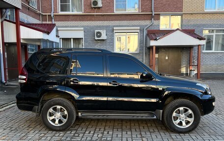 Toyota Land Cruiser Prado 120 рестайлинг, 2007 год, 2 500 000 рублей, 4 фотография