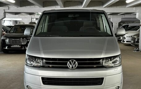 Volkswagen Caravelle T5, 2013 год, 2 289 000 рублей, 2 фотография