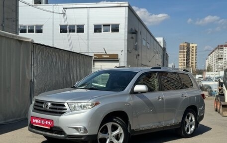 Toyota Highlander III, 2012 год, 2 299 000 рублей, 3 фотография