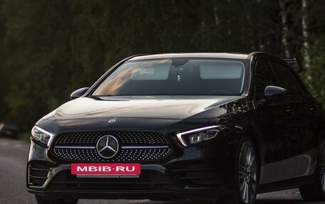 Mercedes-Benz A-Класс, 2019 год, 3 550 000 рублей, 2 фотография