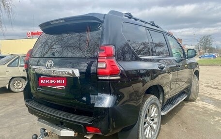 Toyota Land Cruiser Prado 150 рестайлинг 2, 2019 год, 5 600 000 рублей, 3 фотография
