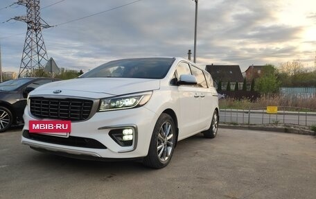 KIA Carnival III, 2018 год, 3 385 000 рублей, 8 фотография