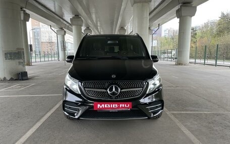 Mercedes-Benz V-Класс, 2017 год, 5 250 000 рублей, 2 фотография